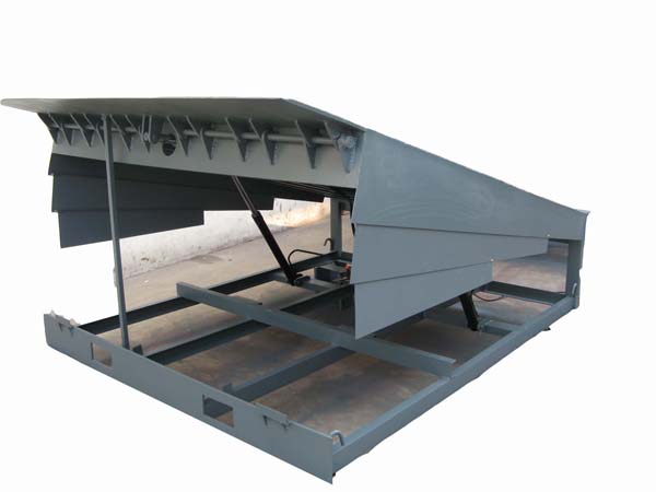 固定式登車(chē)橋